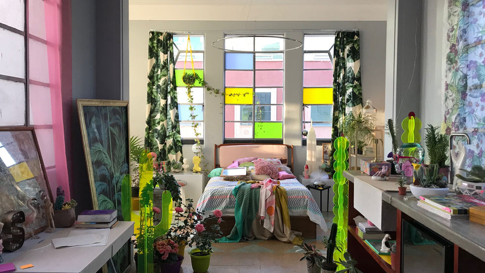 SPRITE NADA Commercial Filmed in Mexico City Commercial set design: Bedroom Teenager, Waiting room, Runway