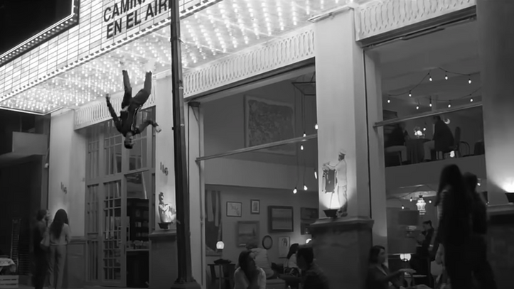 AIRPODS + IPHONE 7 - Stroll - Art Direction RAM Rafael Mandujano - filmed in Mexico