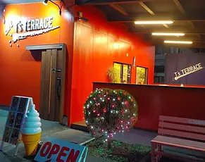 A chic seaside café in Itoshima with panoramic ocean views, fresh seafood, and breezy coastal dining from morning until sunset.