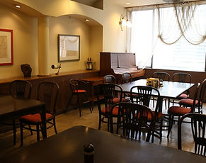 A longstanding tonkatsu spot in Osu serving crispy, hearty cutlets and traditional set meals with a nostalgic, workshop-style charm.