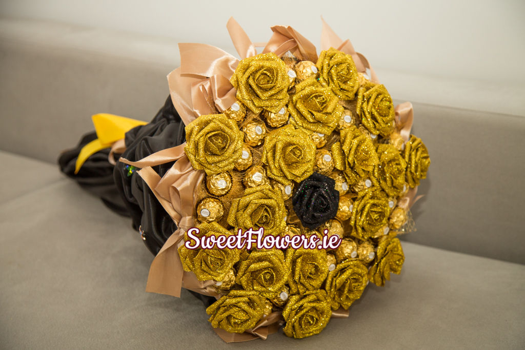 VIP Ferrero Rocher Black Queen Bouquet