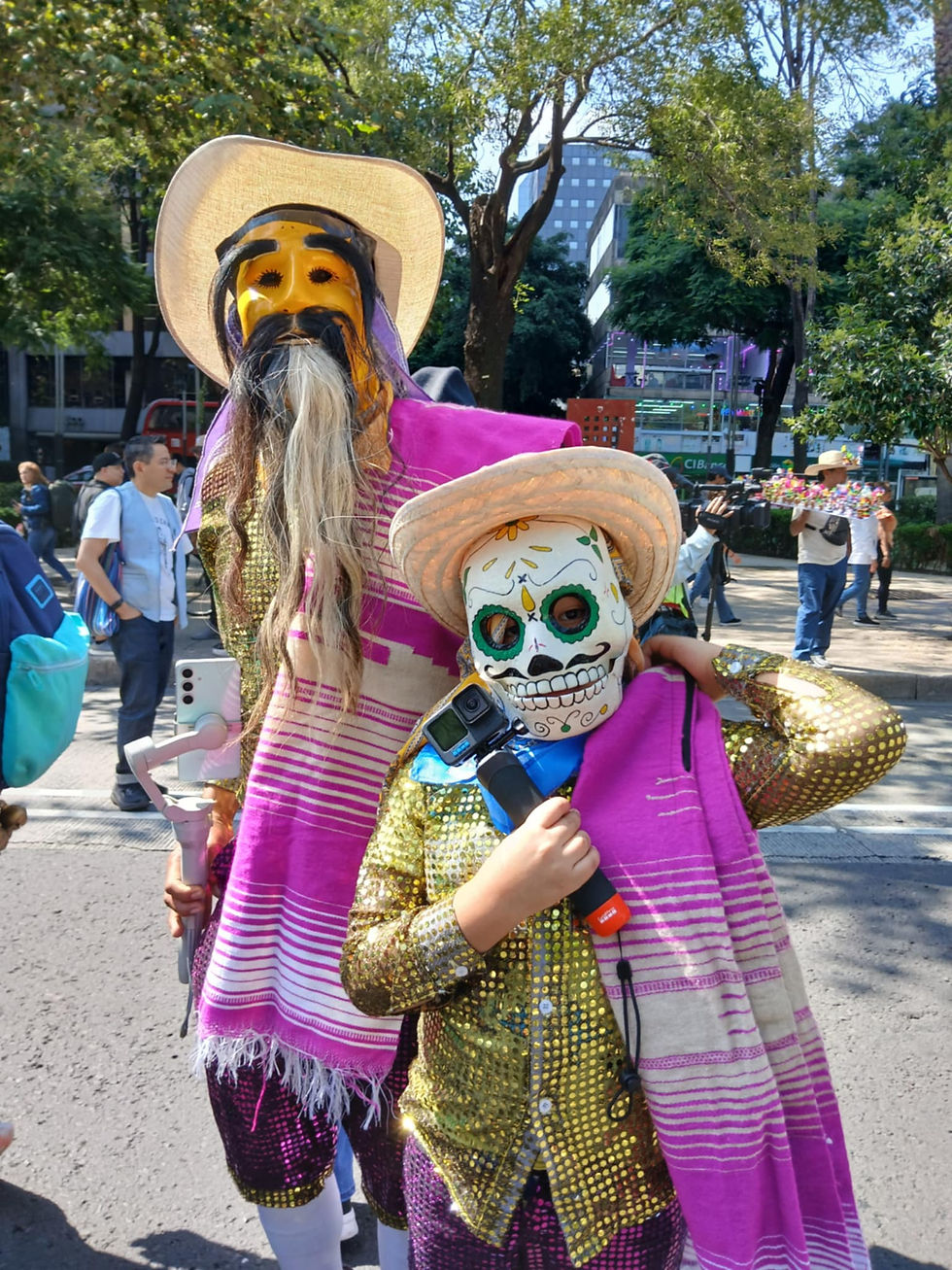 Con la participación de más de tres mil integrantes de diversos grupos indígenas residentes y originarios de distintos estados de la república mexicana, la capital del país volvió a ser el escenario de una reluciente exposición de la herencia cultural y artística de los pueblos indígenas de nuestro país en la MEGACALENDA 2025.