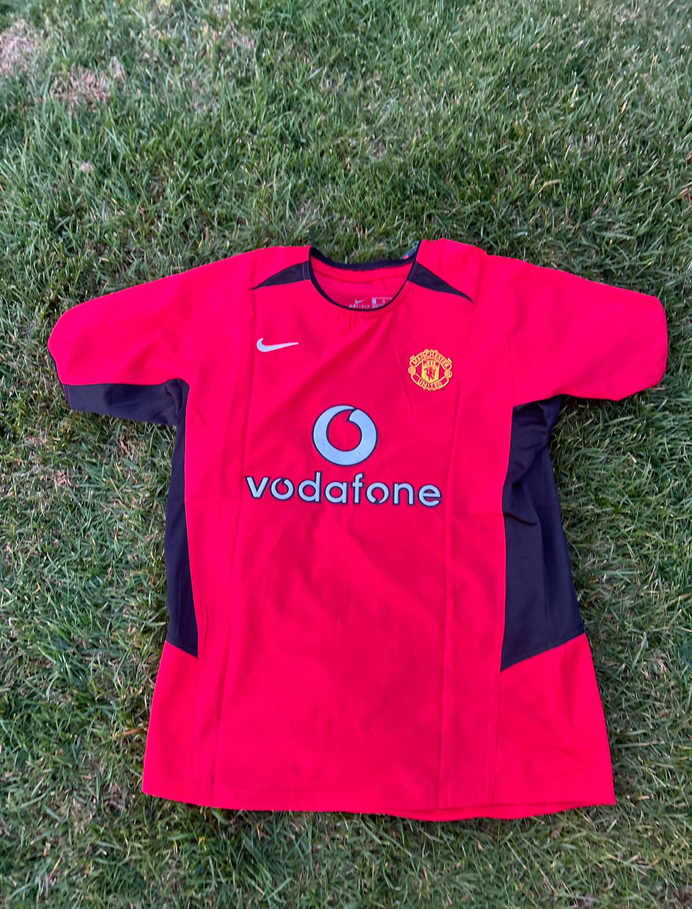 Thumbnail: Manchester United 03/04 Home Kit v.NISTELROOY #10