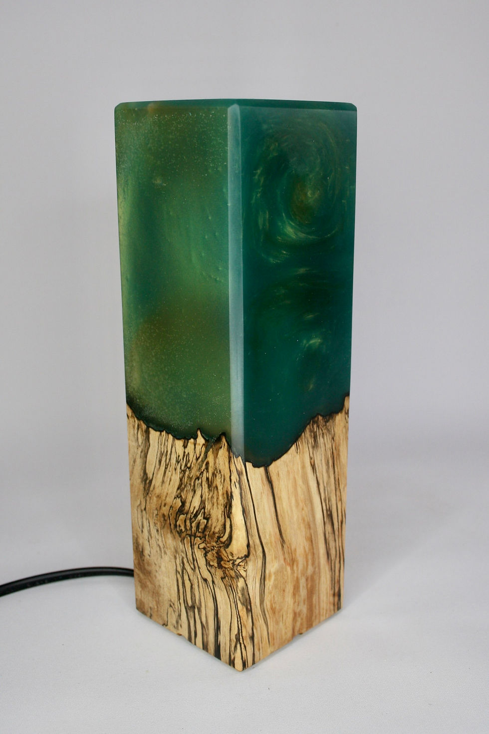 Thumbnail: Green/yellow and splated apple lamp