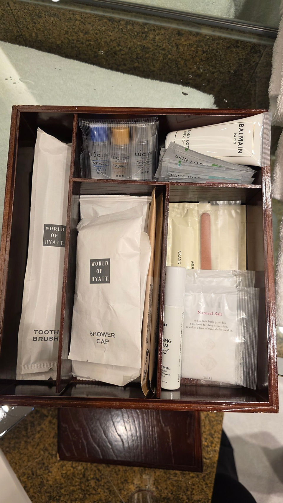 Suite bathroom amenities