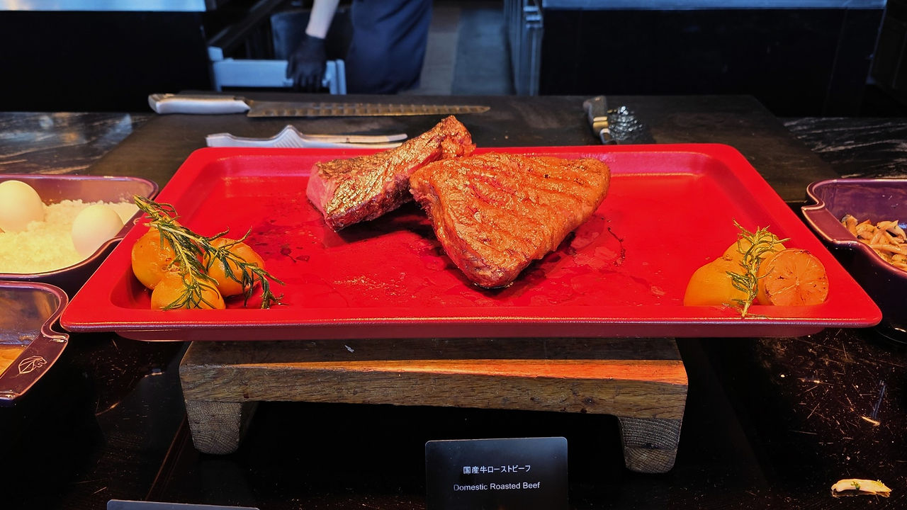 Conrad Osaka breakfast buffet at Atmos Dining hot station