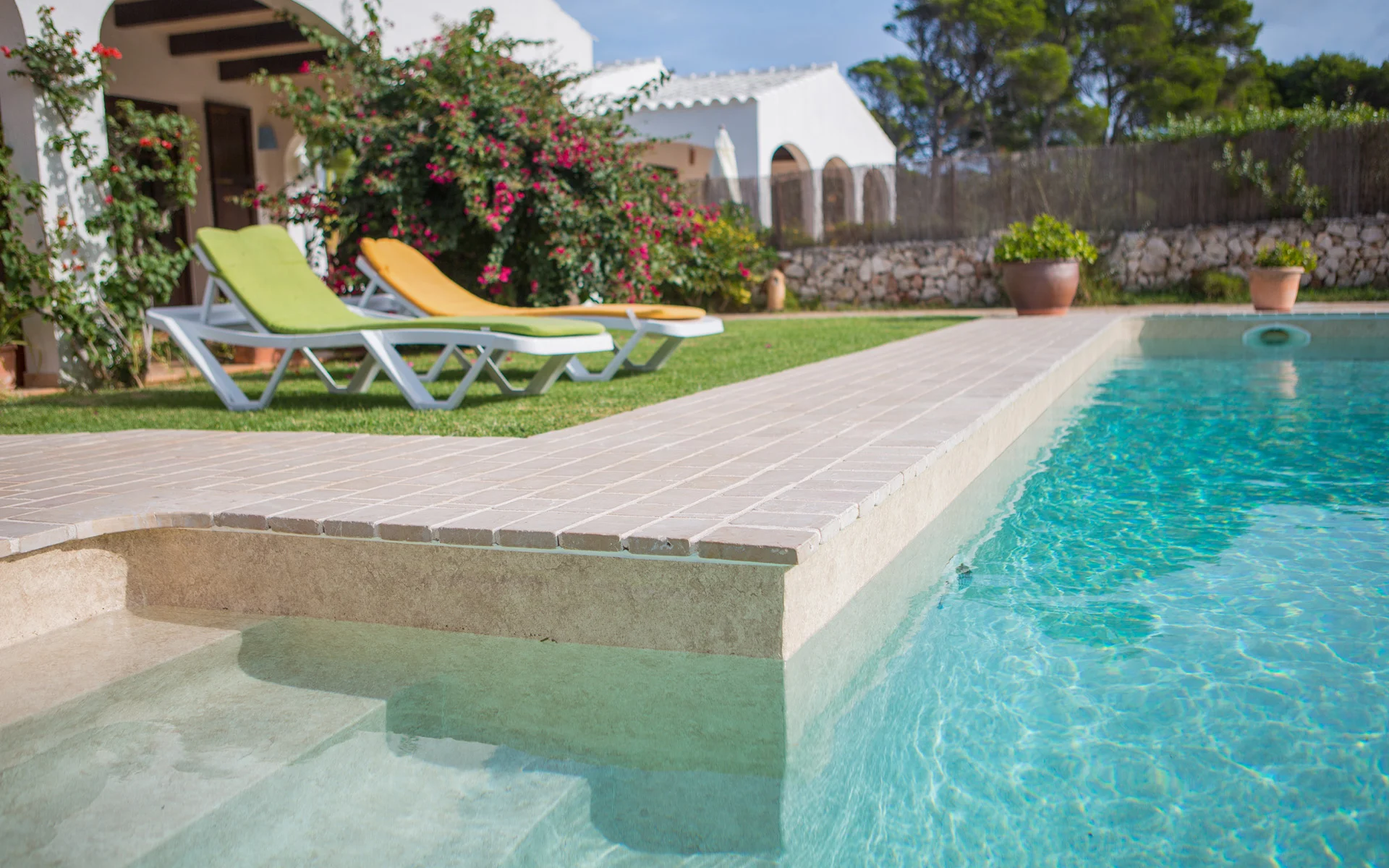 Piscipool.shop: Productos y Materiales para la Reparación, Mantenimiento, Construcción y Decoración de Piscinas.