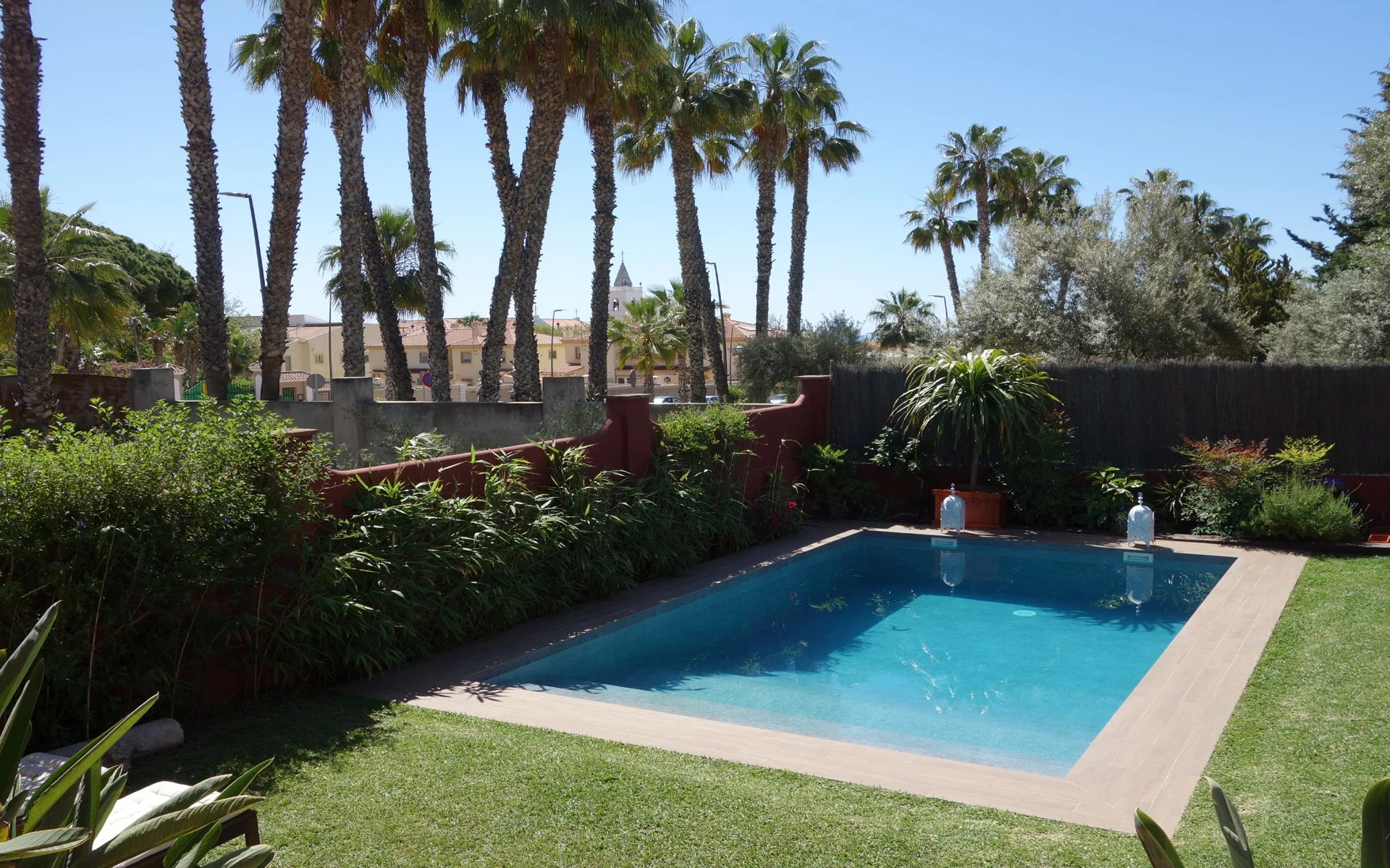 Piscipool.shop: Productos y Materiales para la Reparación, Mantenimiento, Construcción y Decoración de Piscinas.