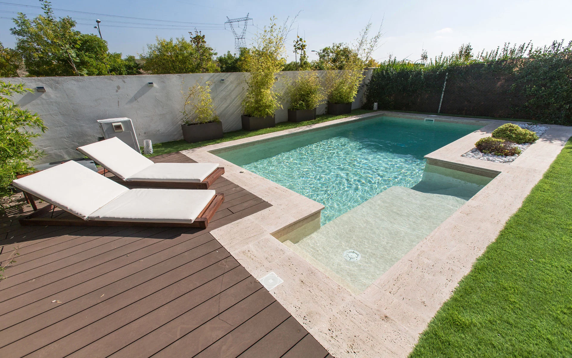 Piscipool.shop: Productos y Materiales para la Reparación, Mantenimiento, Construcción y Decoración de Piscinas.