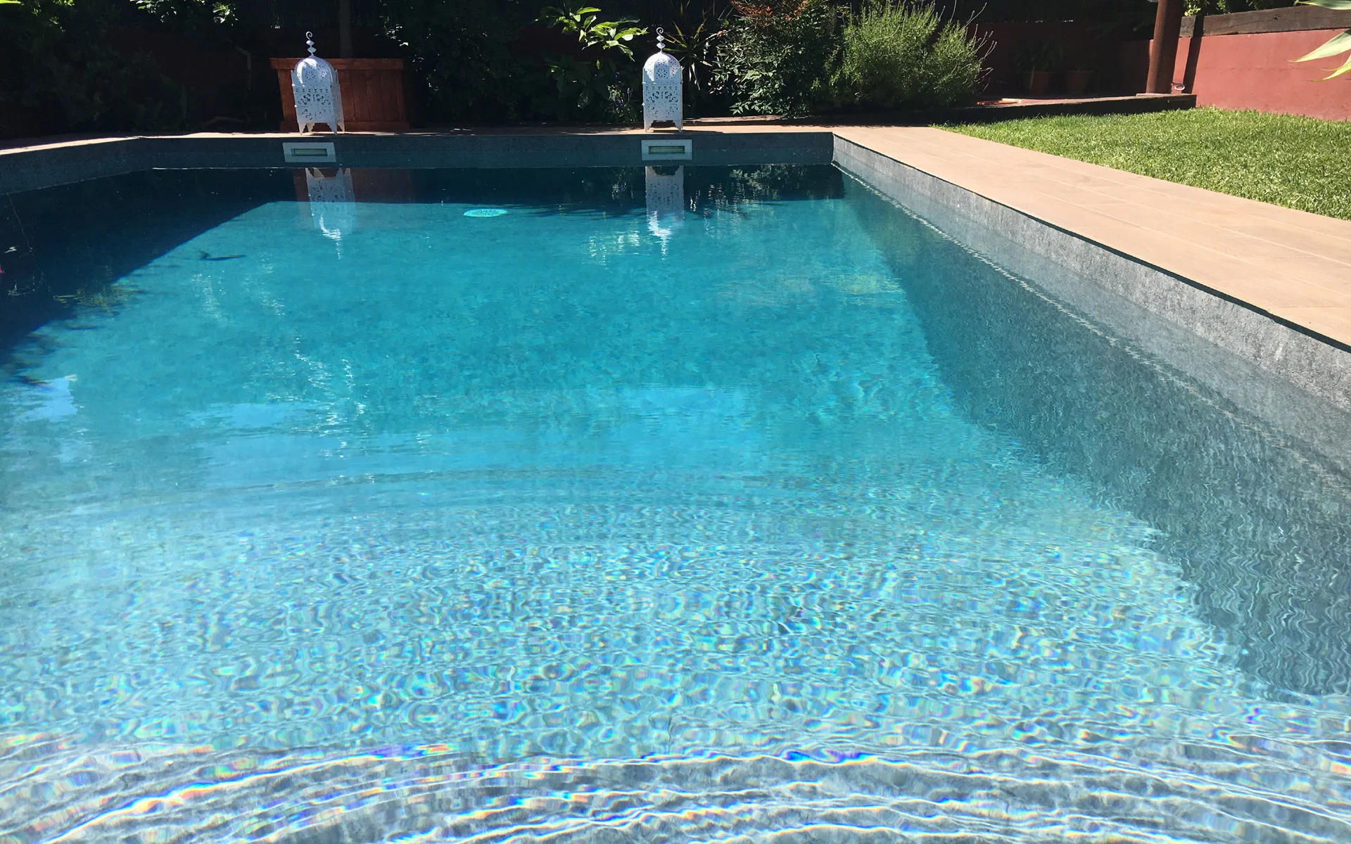 Piscipool.shop: Productos y Materiales para la Reparación, Mantenimiento, Construcción y Decoración de Piscinas.