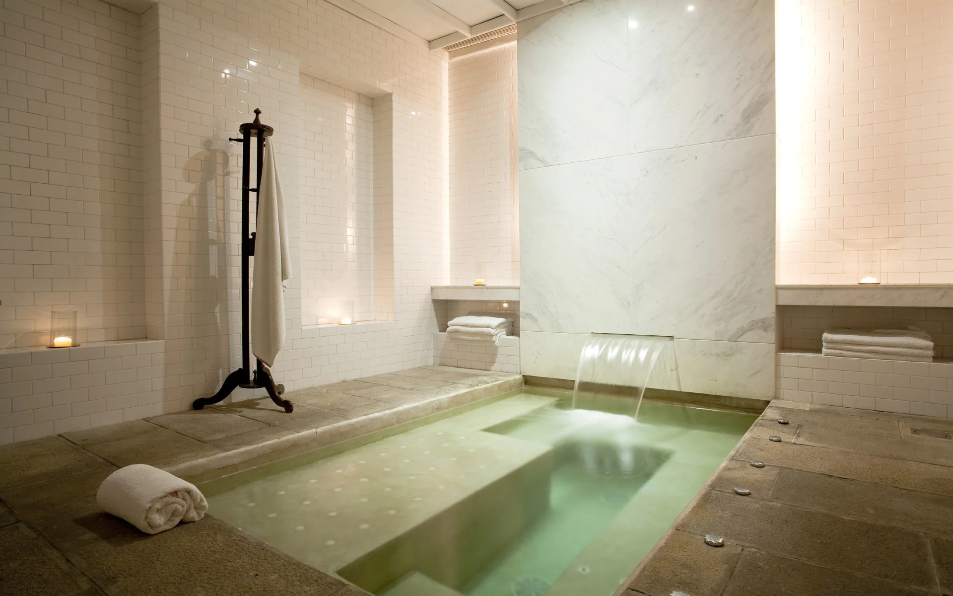 Piscipool.shop: Productos y Materiales para la Reparación, Mantenimiento, Construcción y Decoración de Piscinas.