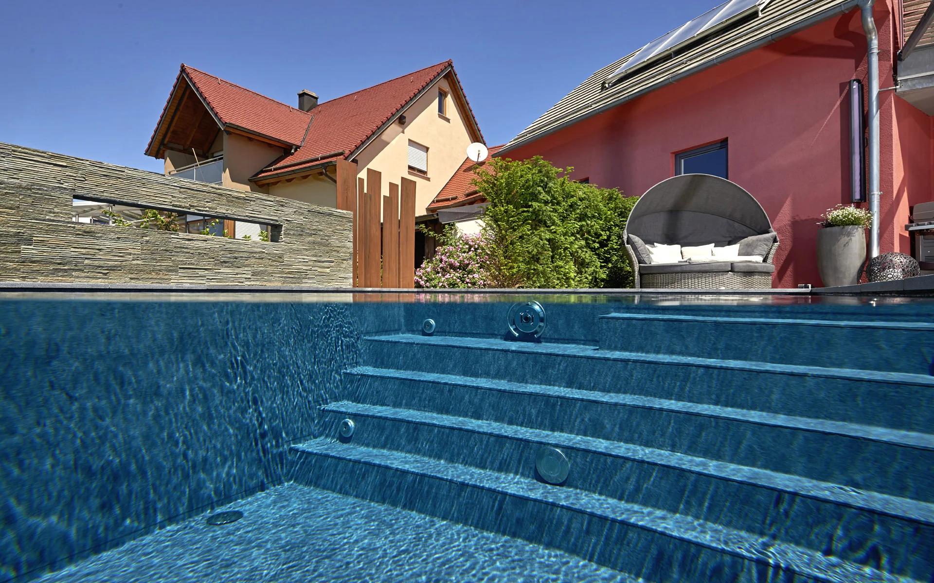 Piscipool.shop: Productos y Materiales para la Reparación, Mantenimiento, Construcción y Decoración de Piscinas.