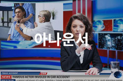 news-anchor-announces-car-accident-news_482257-114861_edited