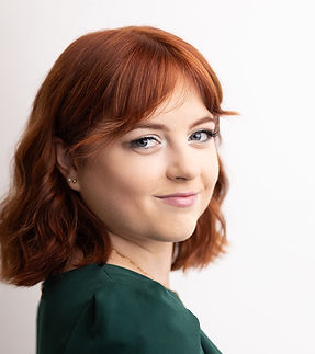 SamanthaTaylor_OnlinePromo_2023_05_1 (2)_edited.jpg