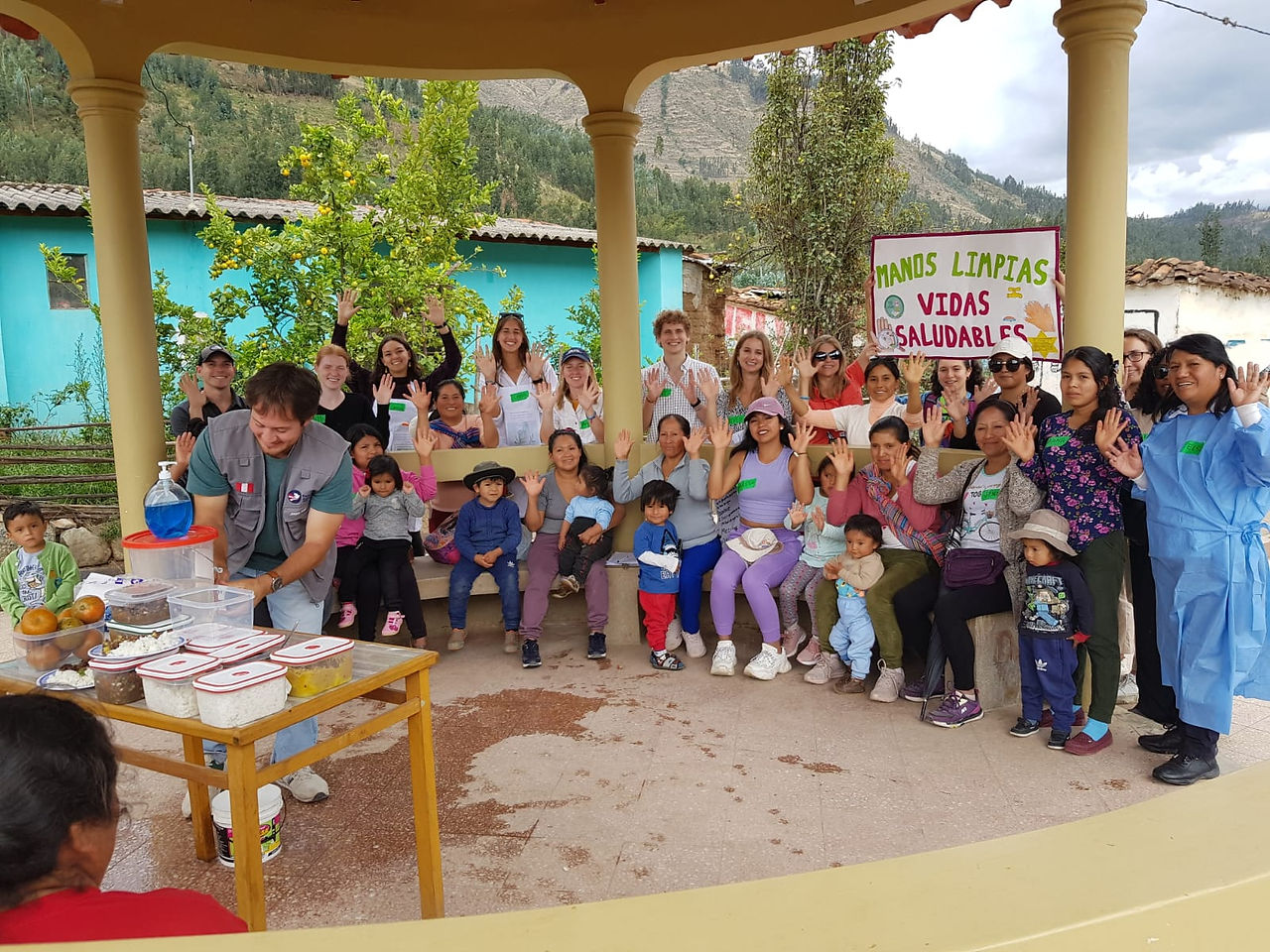 Handwashing demo in Obreja