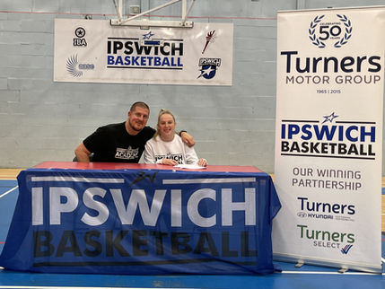 Welham signs first pro contract in France