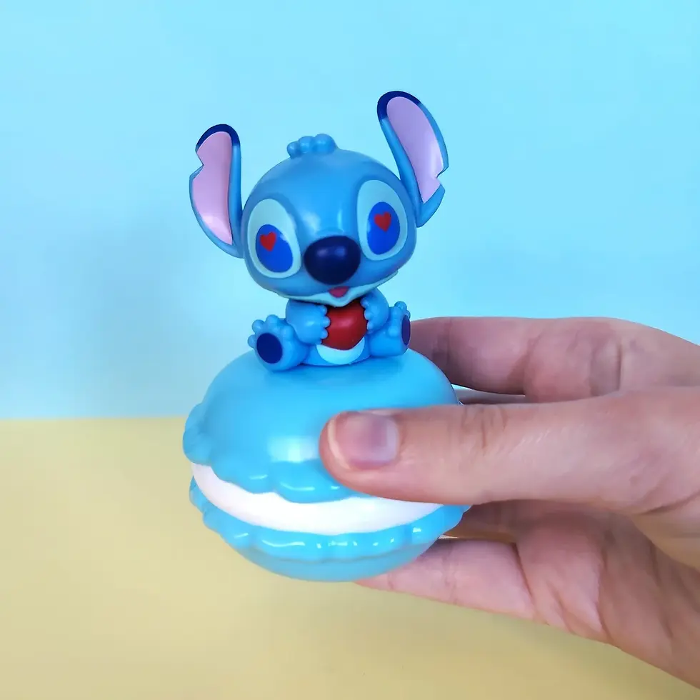 Figurine macaron collector Stitch cœur tenue en main, boîte bonbons fruités Disney, produit de Chine