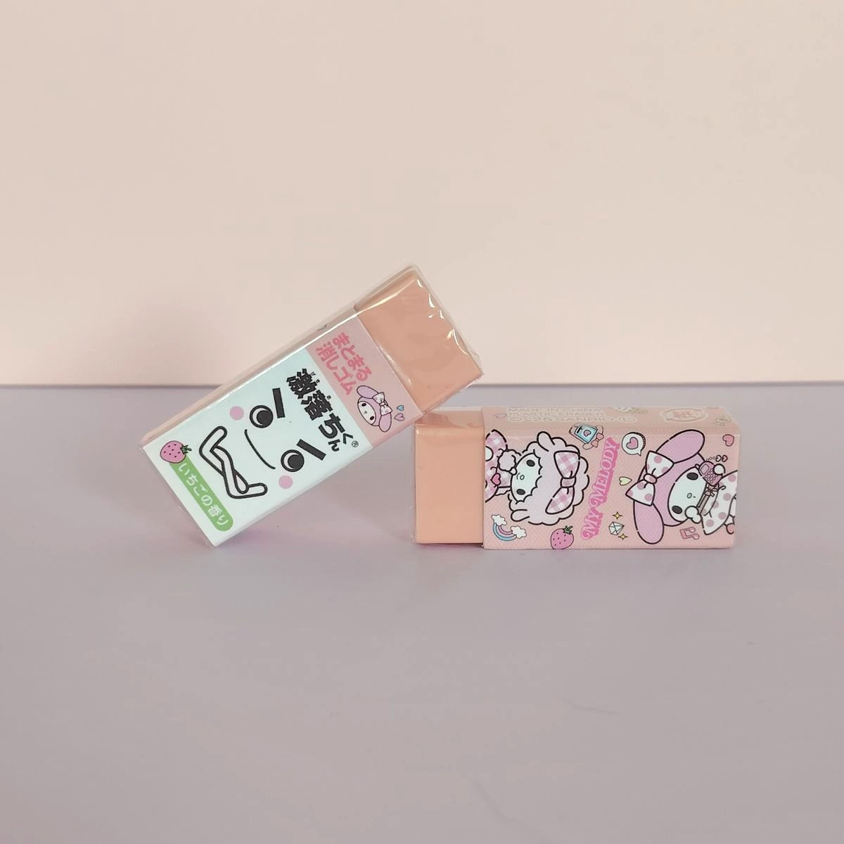 Gomme parfumée à la fraise My Melody Sanrio rose.