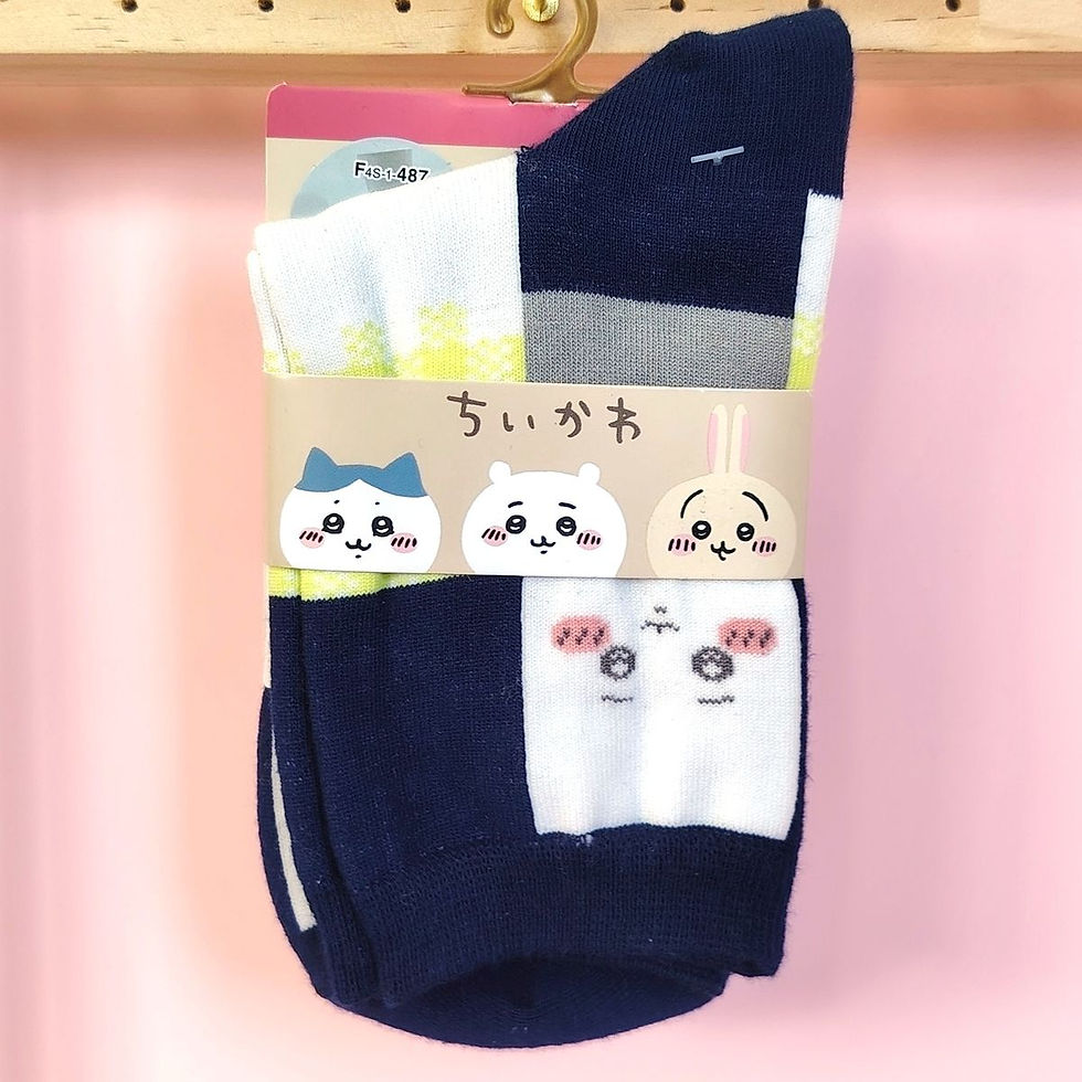 Chaussettes Chiikawa bleu marine avec Hachiware et Usagi design kawaii Japon