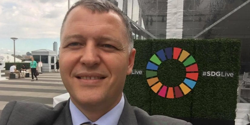 აძლევს მსოფლიოს წამყვანი ქვეყნების სამედიცინო უნივერსიტეტებთან აფილირებულ (გათანაბრებულ) დიპლომს...