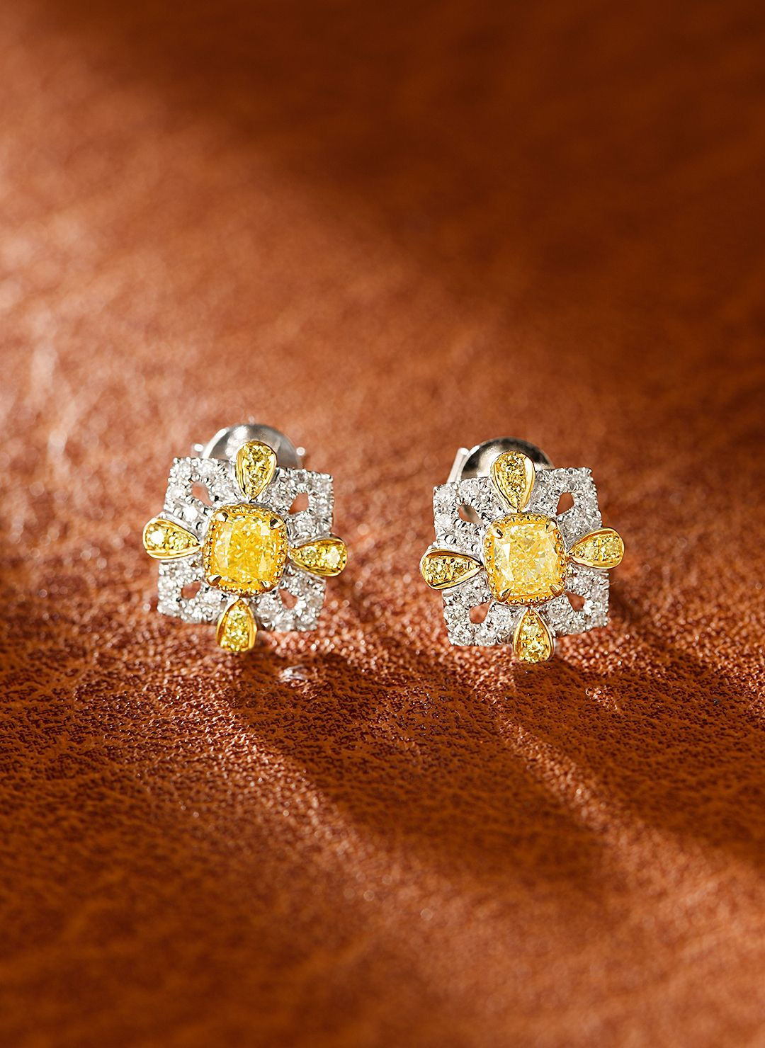 18K White Gold Yellow Diamond Earrings