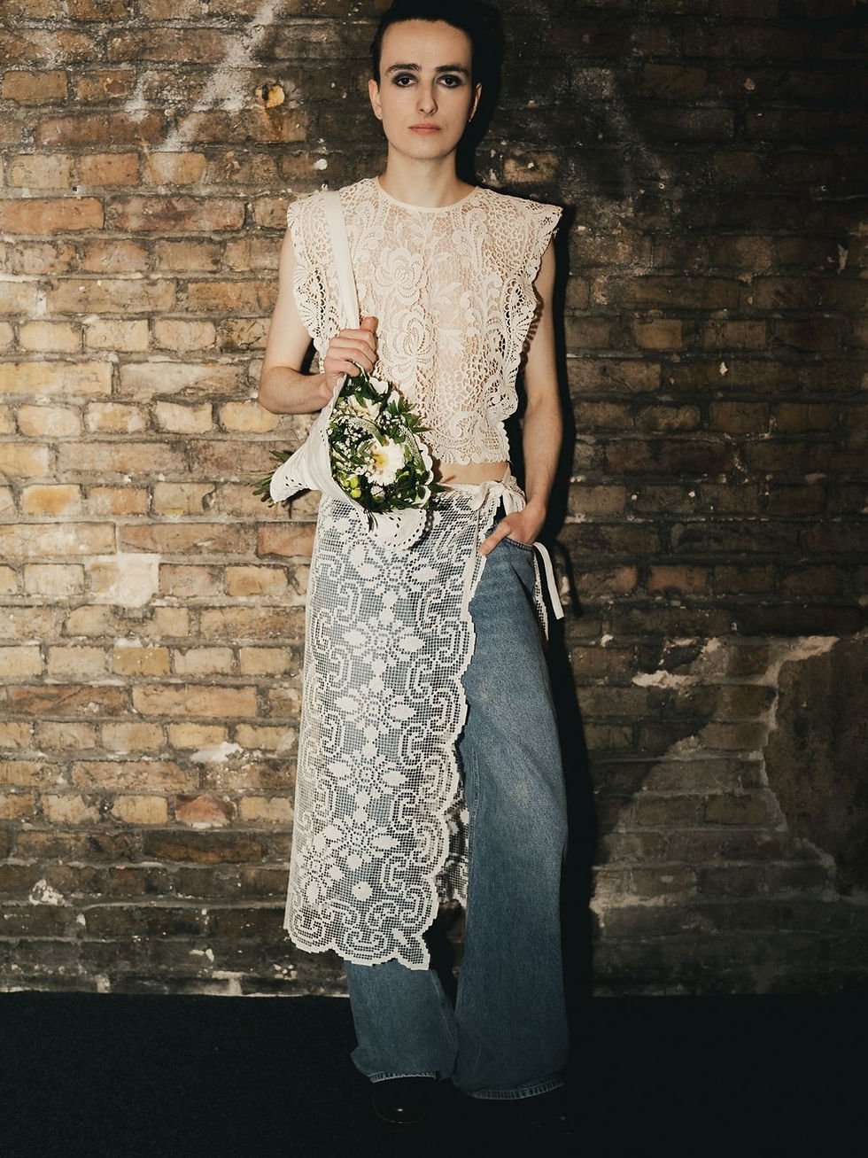 Cropped Spitzen Top – Sleeveless, offene Seiten mit Knöpfen (Gender Fluid, Vintage Spitze)