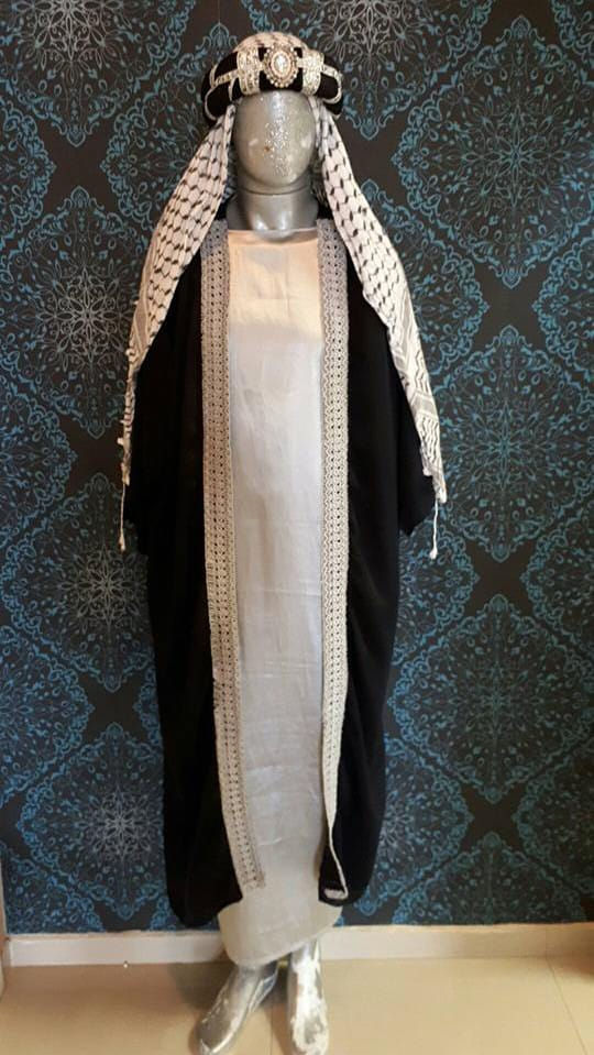 Arabe Branco Com Preto