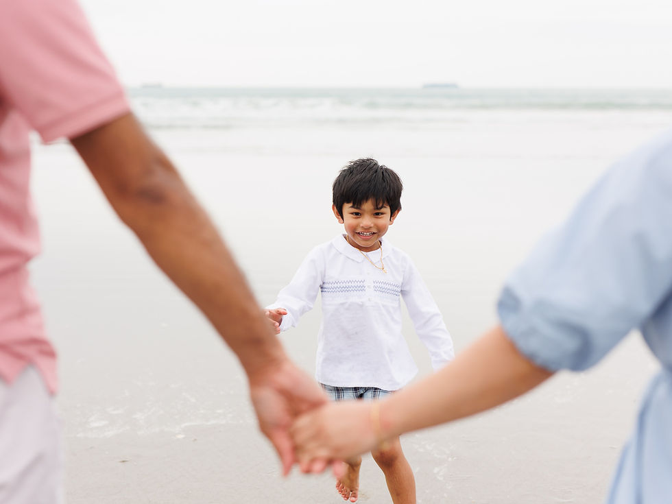 Edith-Leigh-Photography-beach-family-1_edited
