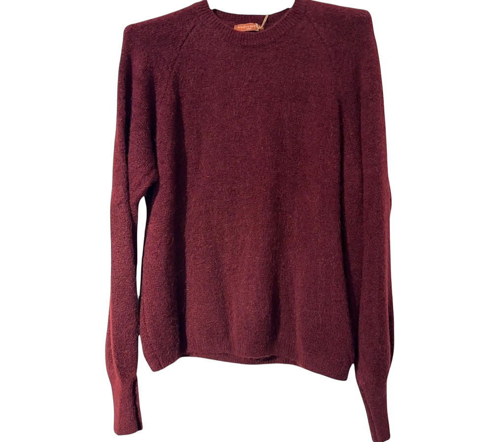 Pull bordeaux col rond boutons aux manches