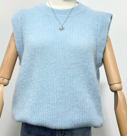 Pull bleu clair sans manches