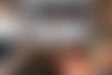 escritório com escrivaninha, cama e guitarra apartamento pe 024