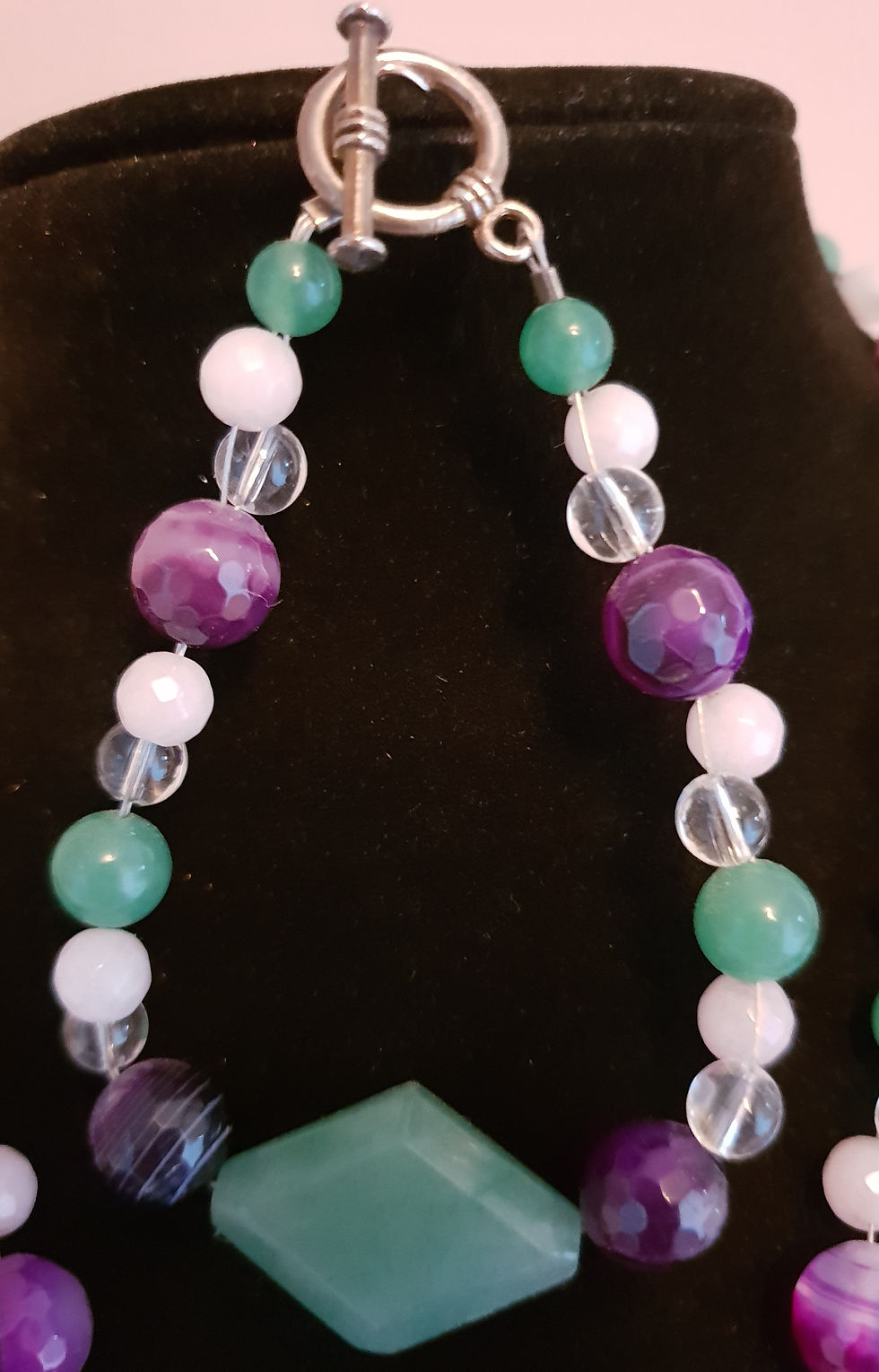 Thumbnail: Agate & Crystal beaded, diamond shaped pendant necklace & bracelet set
