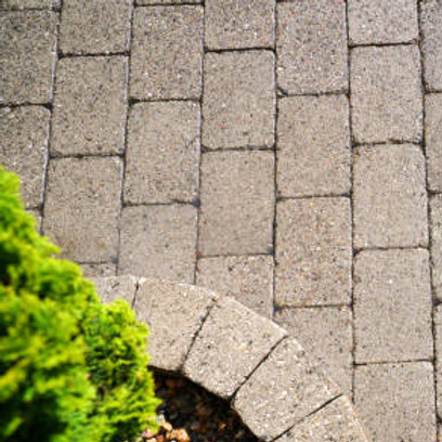 Nettoyage extérieur. Nettoyage professionnel de pierres. Nous redonnons éclat et propreté à vos surfaces en pierres.