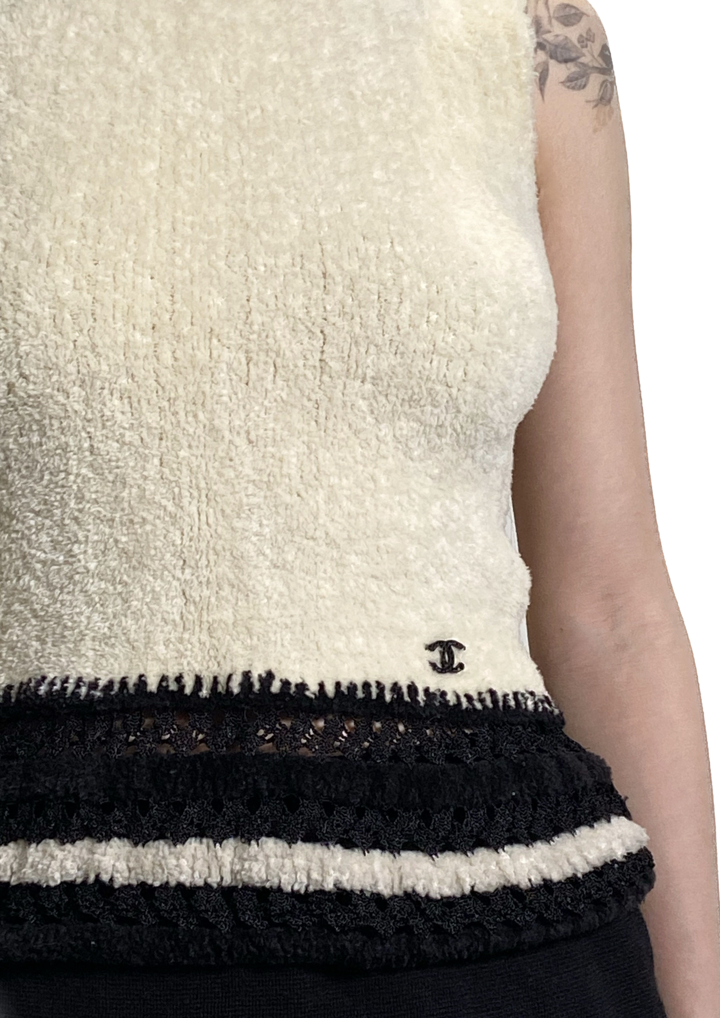 Chanel - CC Logo Lambswool Knit Top