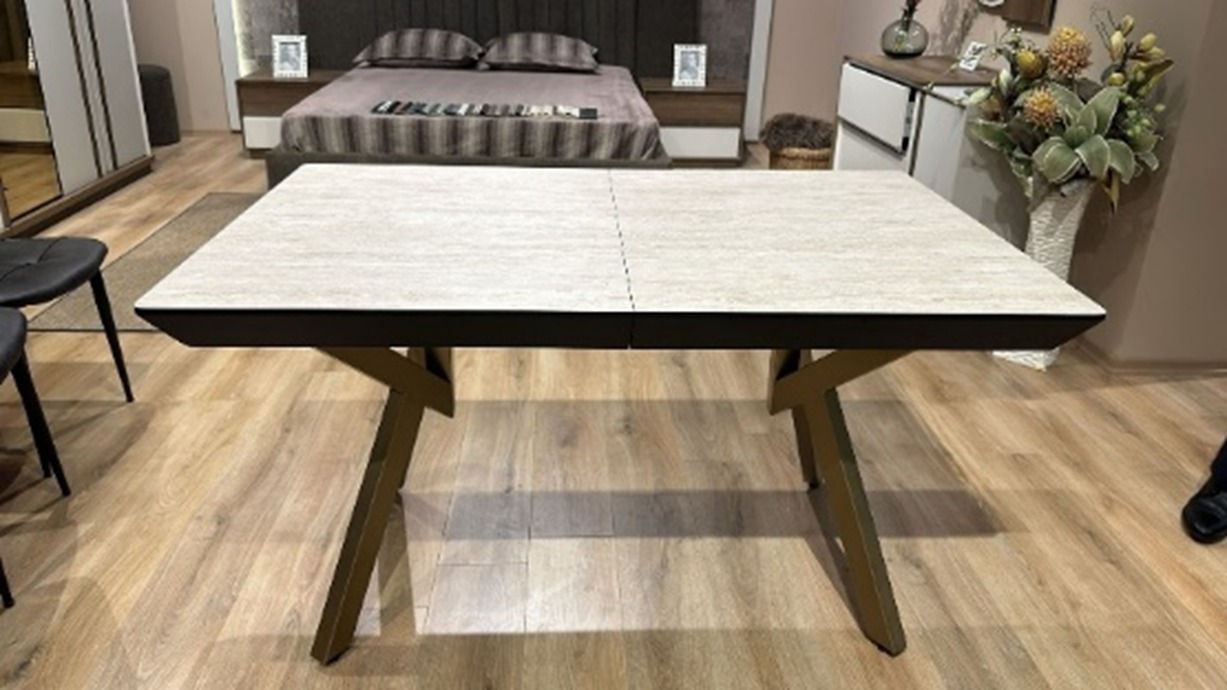 פינת אוכל מונו