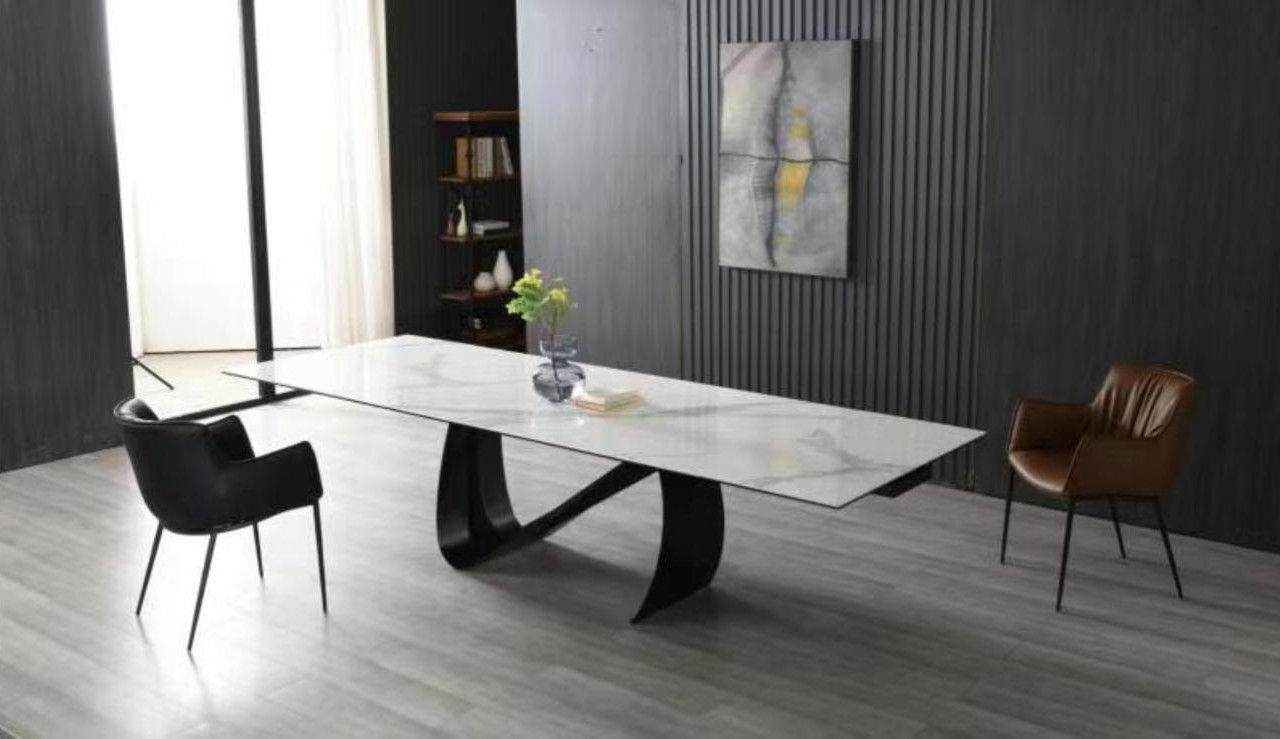 פינת אוכל גוצ'י