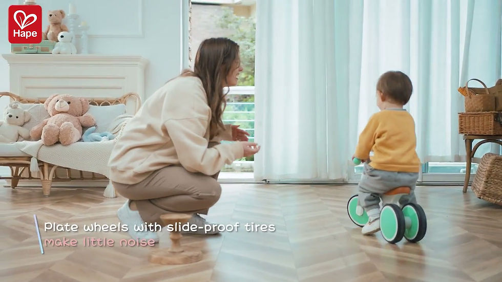 Miniatura: First Ride Balance Bike Light Pink de Hape. Mi Primer Triciclo de Equilibrio Rosado video