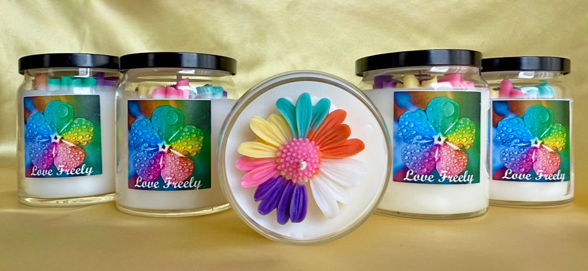 Love Freely Pride Edition ❤️🧡💛💙💚💜🤎🖤