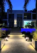 Fachada principal villa Costera Las Palmas