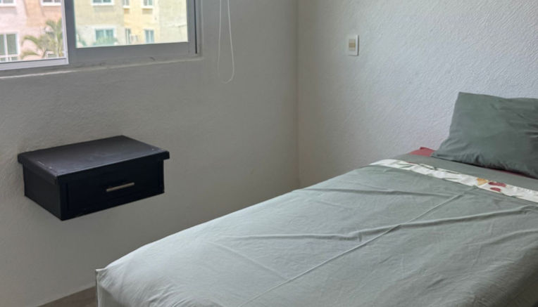 Segunda recámara amueblada en departamento en renta en Acapulco Diamante