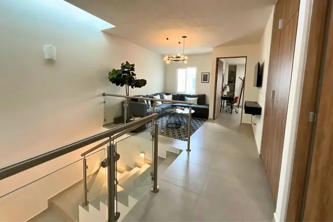 Pasillo segundo nivel casa Castello Querétaro