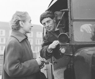 Lucie Rie and Hans Coper c. 1958. Photo Jane Coper. Copyright the estates of the artists and the Lucie Rie and Hans Coper Foundation