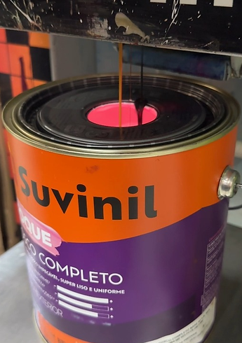 Tinta com cor, tinta com corante, tinta colorida