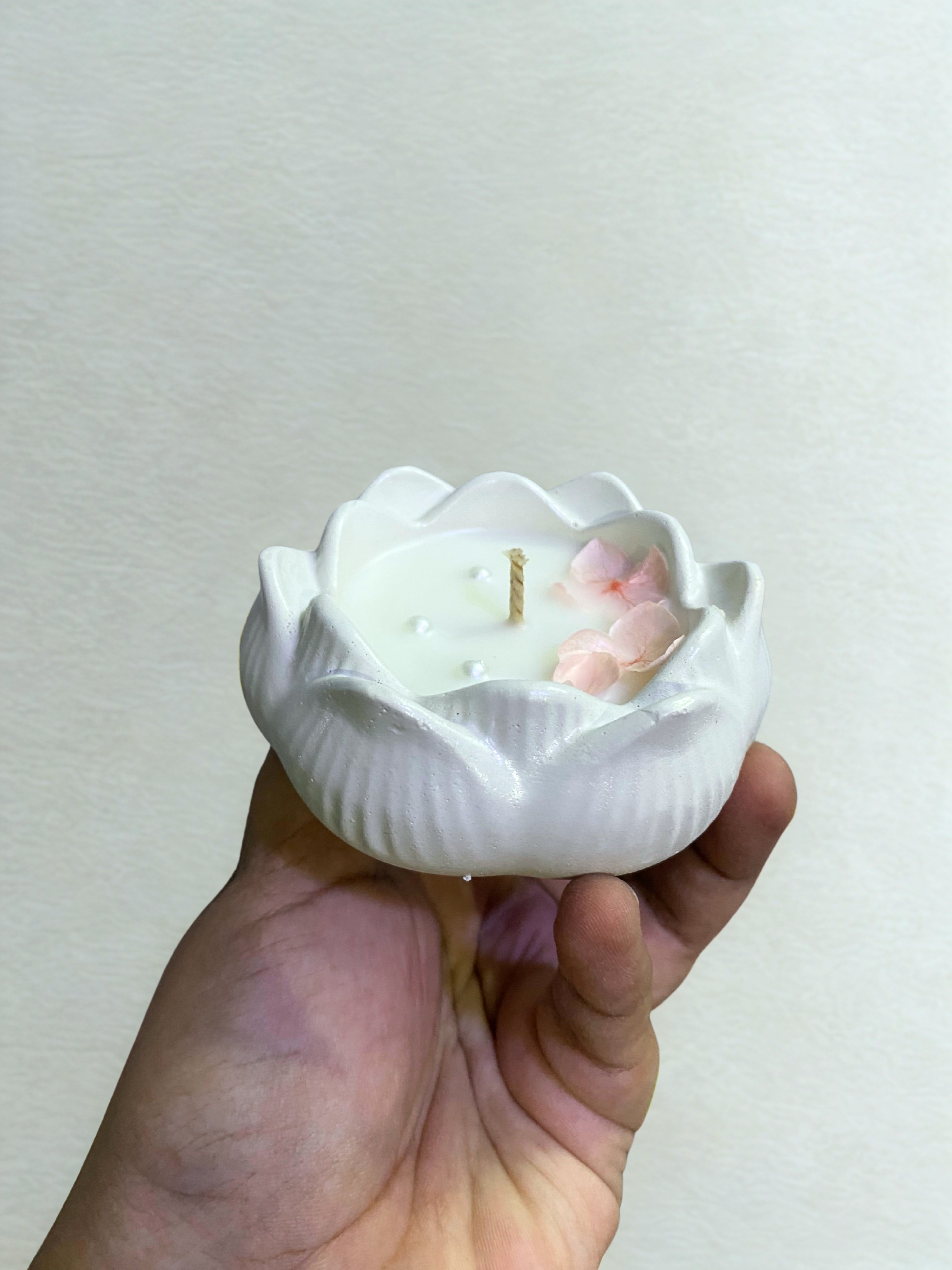 Lotus Candle