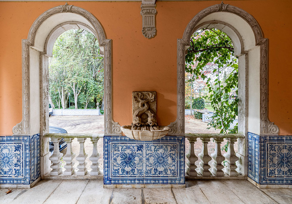 Arched loggia with azulejo balustrades at the Quinta de São Sebastião, Paço do Lumiar