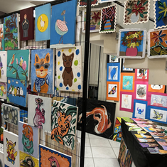Exposição reúne trabalhos de jovens artistas na Câmara de Pomerode