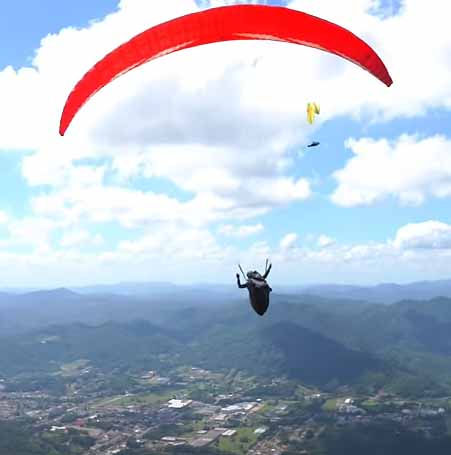 Campeonato Catarinense de Parapente agitou o céu de Pomerode no último final de semana
