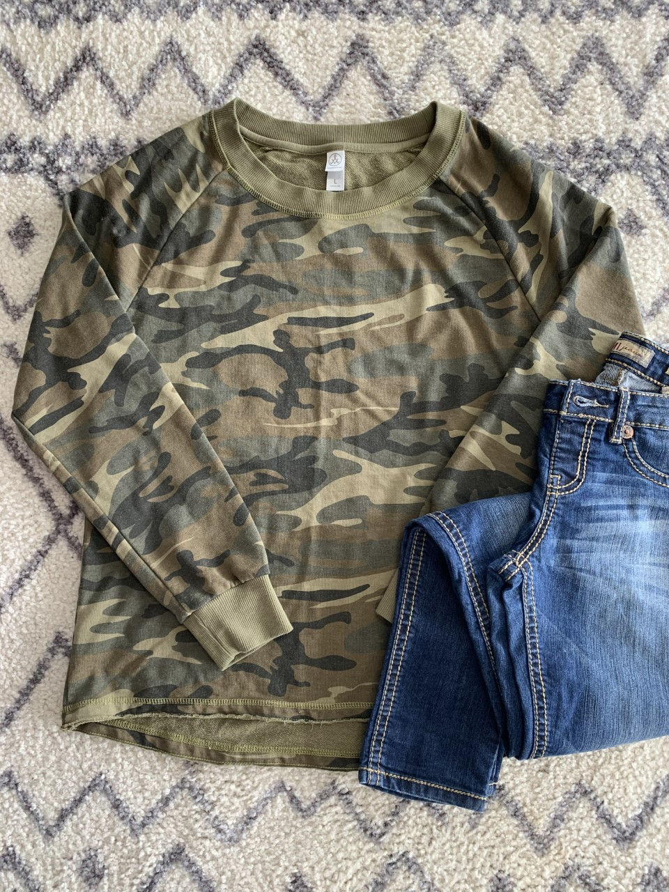 Burnout French Terry Pullover