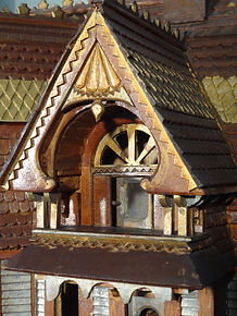 house silvergoldQAnne #4..jpg