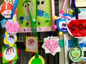 伊那保育園でも絵本を読む